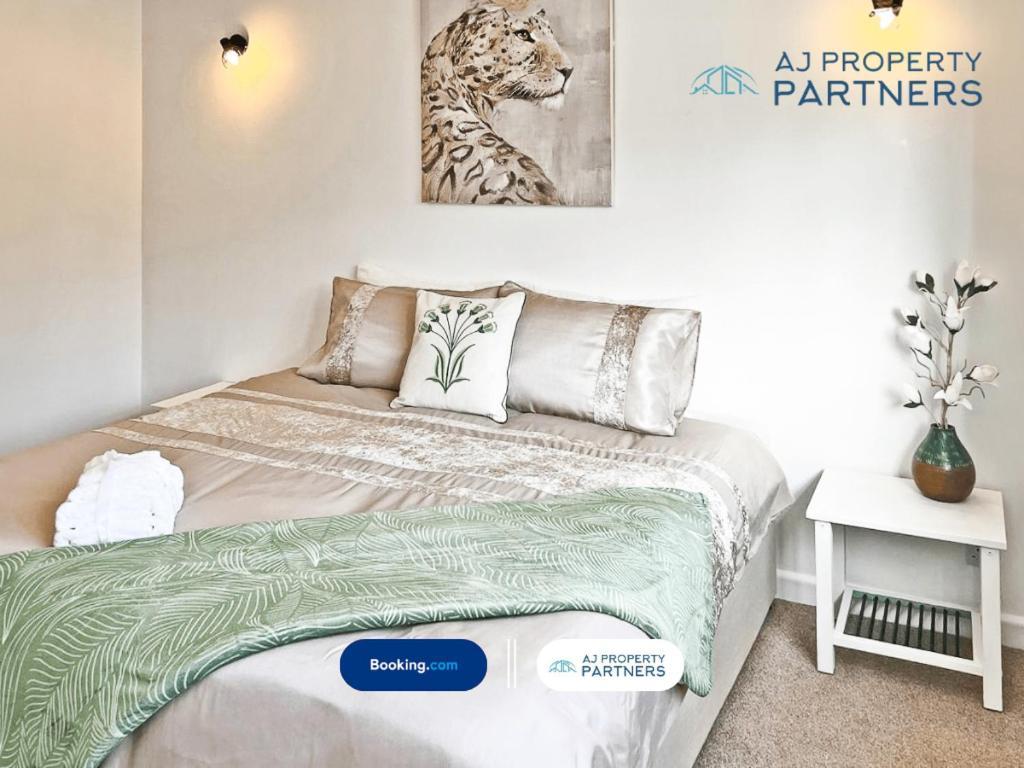 Premium Deal L Hill View Home L Last-Minute Offer L Cheltenham L Aj Properties L Perfect For Short Or Long Stays L 4Beds 4Bedrooms Bagian luar foto